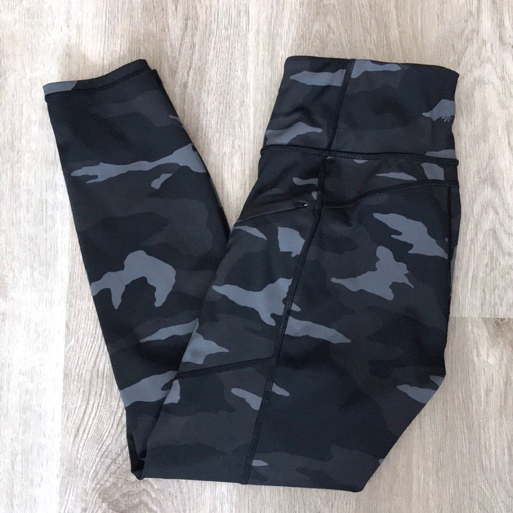 Athleta Camo Contender 7/8 Tight Leggings Black - Picture 2 of 10